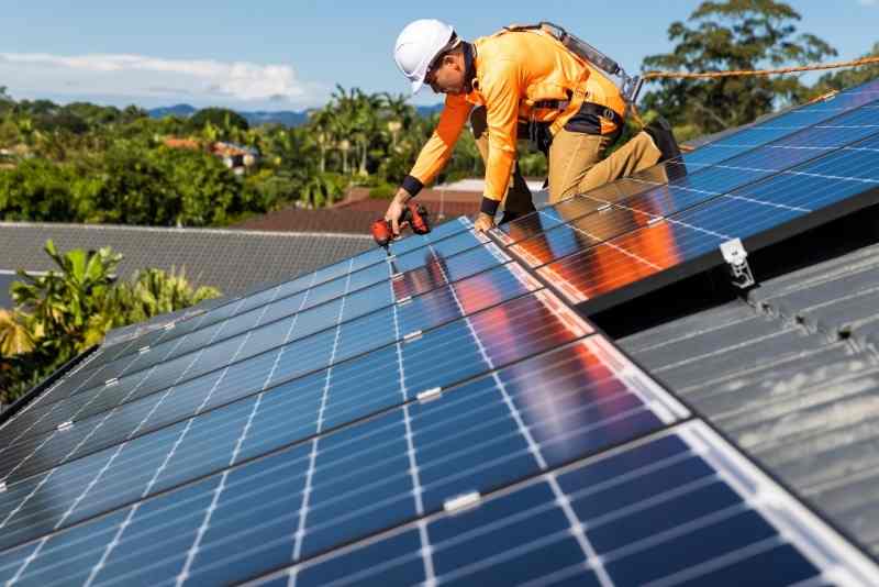 Solar Panel Installer